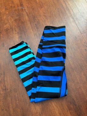 K-Deer Womens Black and Blue Striped Leggings Size XS
